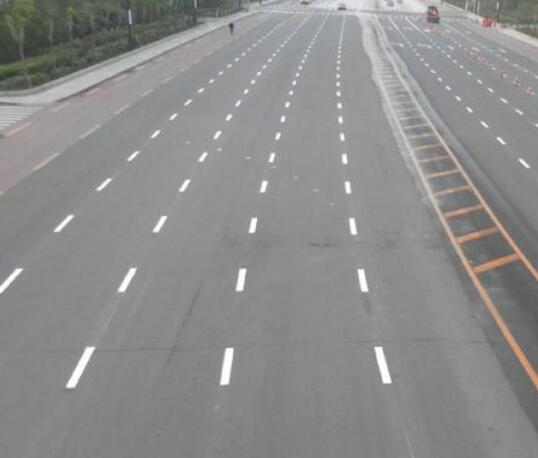 【重點(diǎn)知識】安康道路標(biāo)線涂料廠家生產(chǎn)的有啥特點(diǎn)？