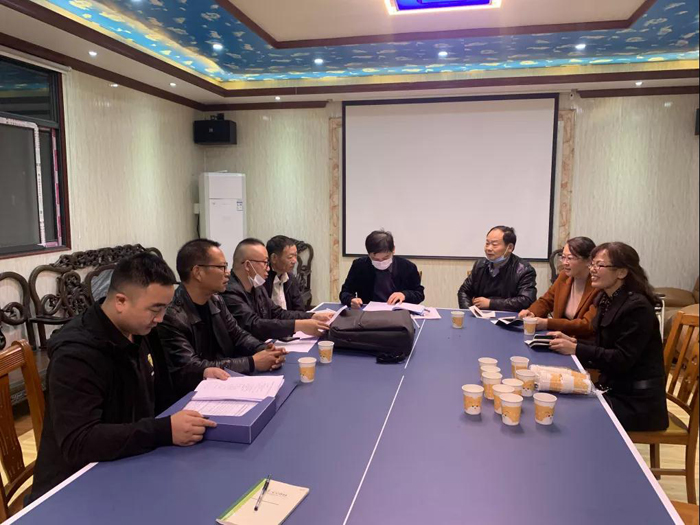 省、市、區(qū)殘聯(lián)**一行來十堰恐龍化工環(huán)氧地坪施工廠家檢查指導(dǎo)工作